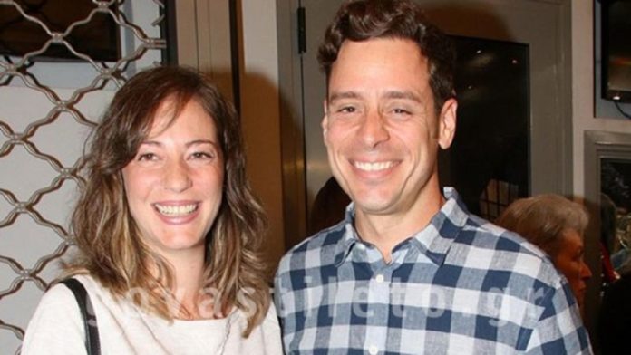 Αλεξάνδρα Ούστα: Σπάνια βραδινή εμφάνιση με τον σύζυγό της