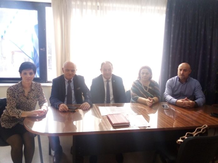 Οι μαθητές στηρίζουν το Κοινωνικό Παντοπωλείο του Δήμου Λαρισαίων