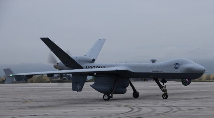Εντυπωσιακή επίδειξη του αμερικανικού drone για την Ελλάδα στη Λάρισα