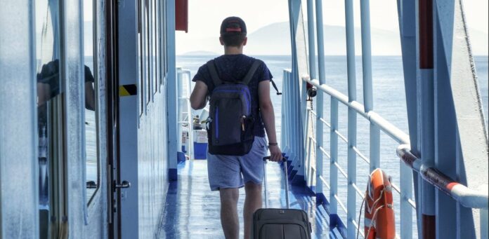 Ταξιδιώτης σε φέρι μποτ