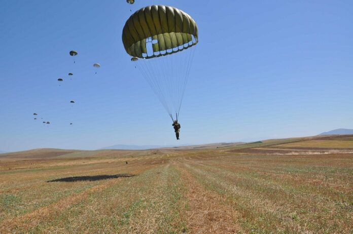 Αλεξιπτωτιστής