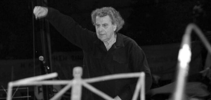 Μίκης Θεοδωράκης