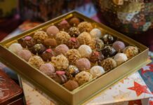 Ποιοι γιορτάζουν σήμερα Παρασκευή 30 Ιανουαρίου; Μη ξεχάσεις να πεις χρόνια πολλά