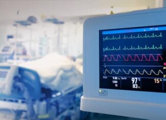 Αγωνία για τον 22χρονο που κατάπιε αμάσητο μπέργκερ – Δίνει μάχη για να κρατηθεί στη ζωή