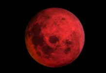 Σήμερα η κόκκινη Πανσέληνος στον ουρανό: Η επιστήμη πίσω από το «Ματωμένο Φεγγάρι»