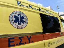 ένα Ασθενοφόρο.