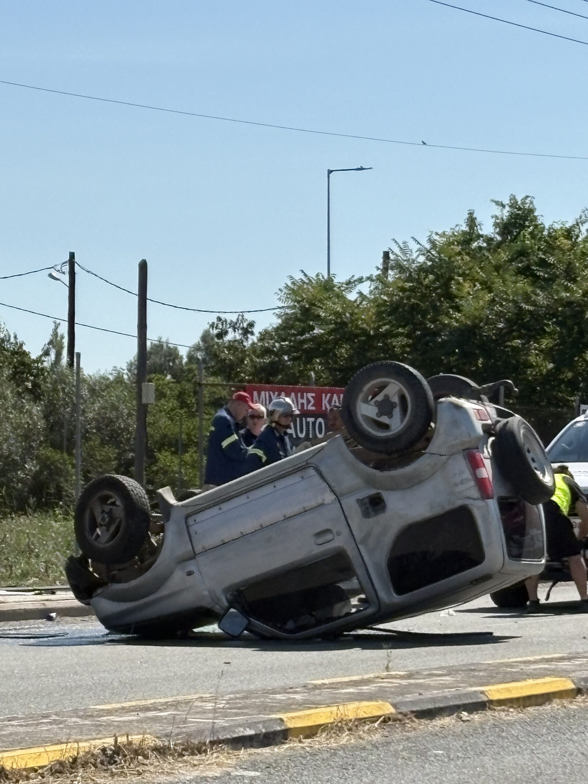 Τροχαίο στη Λάρισα: Ανατροπή τζιπ