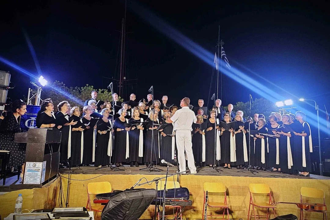 Επιτυχία για τη χορωδία «Ευεστώ» Λάρισας