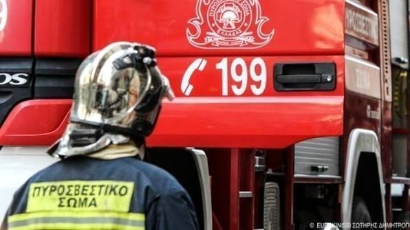 fotia-se-aftokinito-ston-almyro Φωτιά σε αυτοκίνητο στον Αλμυρό