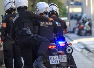 Μεγάλη επιχείρηση στη Λάρισα για ρευματοκλοπή Μεγάλη επιχείρηση στη Λάρισα για ρευματοκλοπή