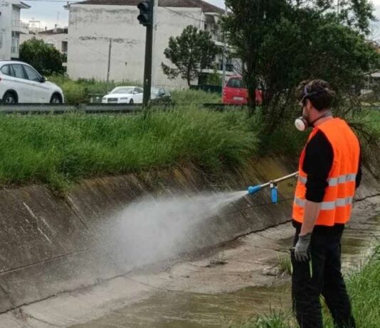 Καταπολέμηση κουνουπιών στη Λάρισα