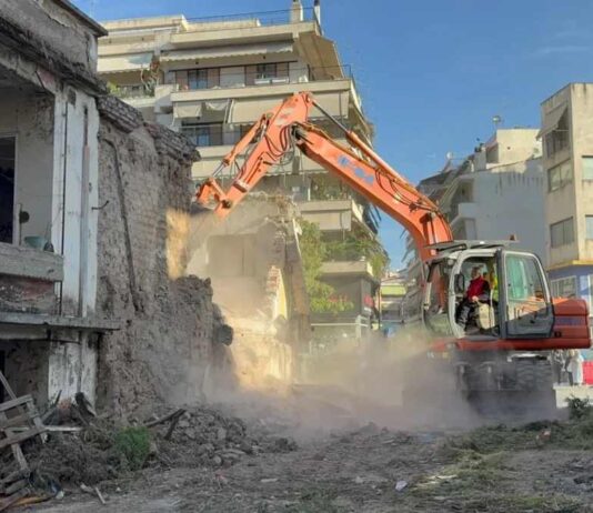 Κατεδαφίσεις κτιρίων στην Ηρώων Πολυτεχνείου Κατεδαφίσεις κτιρίων στην Ηρώων Πολυτεχνείου